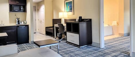 Suite, 1 King Bed, Accessible (Additional Living Area) | Hypo-allergenic bedding available, in-room safe, desk, laptop workspace