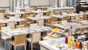 Tägliches Frühstücksbuffet gegen Gebühr
