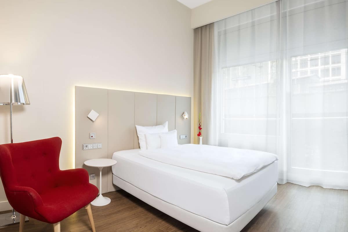 Superior Single Room, 1 Single Bed | 1 bedroom, hypo-allergenic bedding, pillow-top beds, minibar