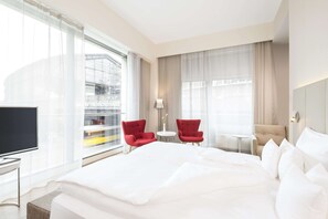 1 bedroom, hypo-allergenic bedding, pillowtop beds, minibar
