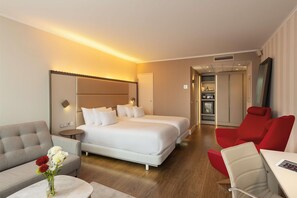 1 bedroom, hypo-allergenic bedding, pillowtop beds, minibar