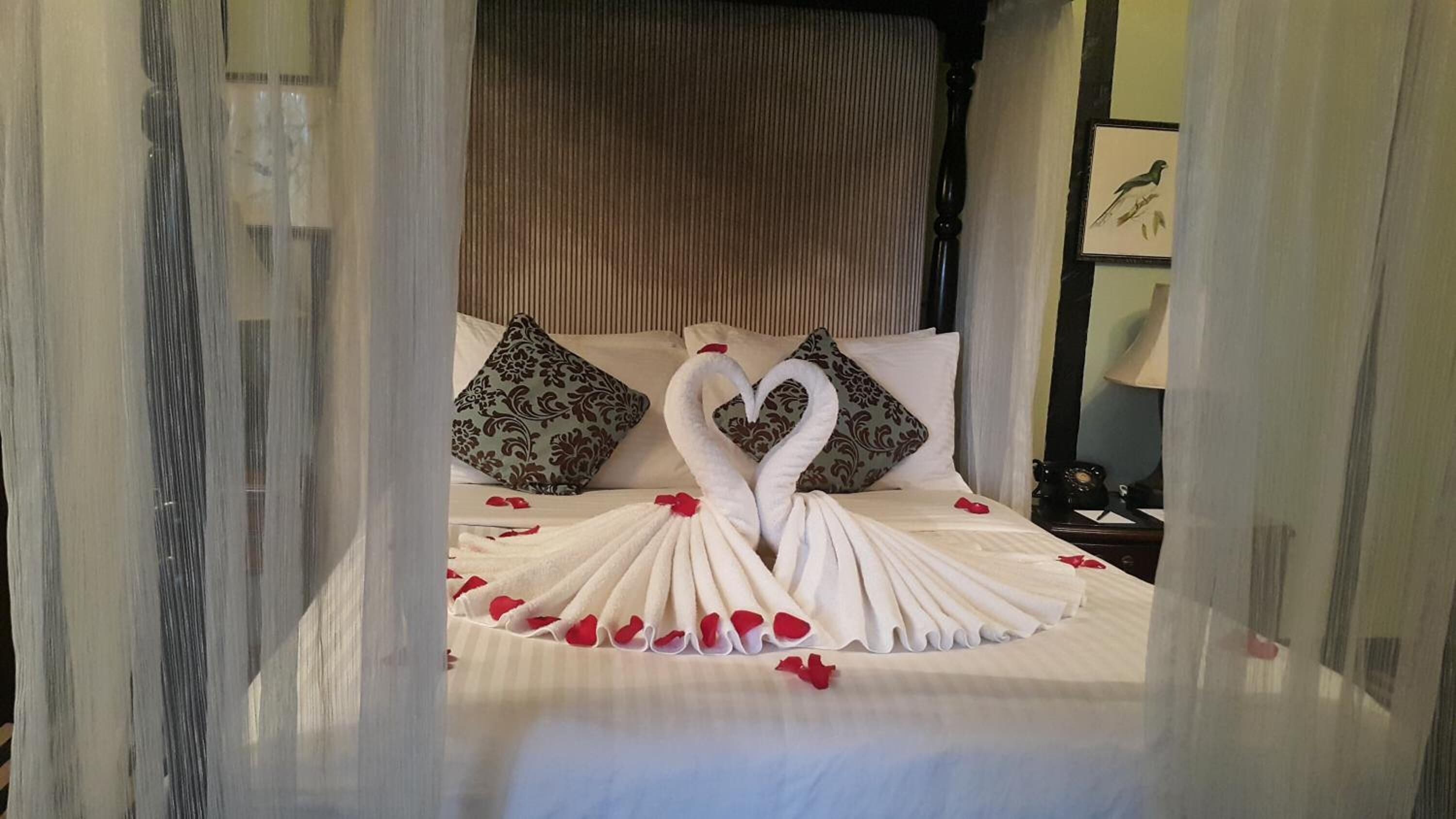 2 bedrooms, free minibar items, in-room safe, blackout curtains