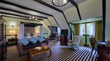 Free minibar items, in-room safe, blackout curtains, soundproofing