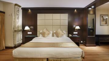 1 bedroom, premium bedding, minibar, in-room safe