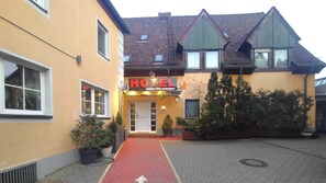 Front of property - Hotel Smart-Inn (Erlangen)