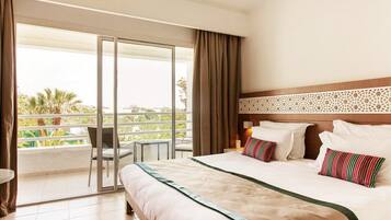 1 bedroom, premium bedding, minibar, in-room safe