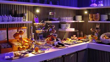 Free daily self-serve breakfast