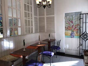 包含每日欧式早餐