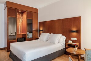 Down duvets, minibar, in-room safe, desk - Hotel Vincci Ciudad de Salamanca (Salamanca)