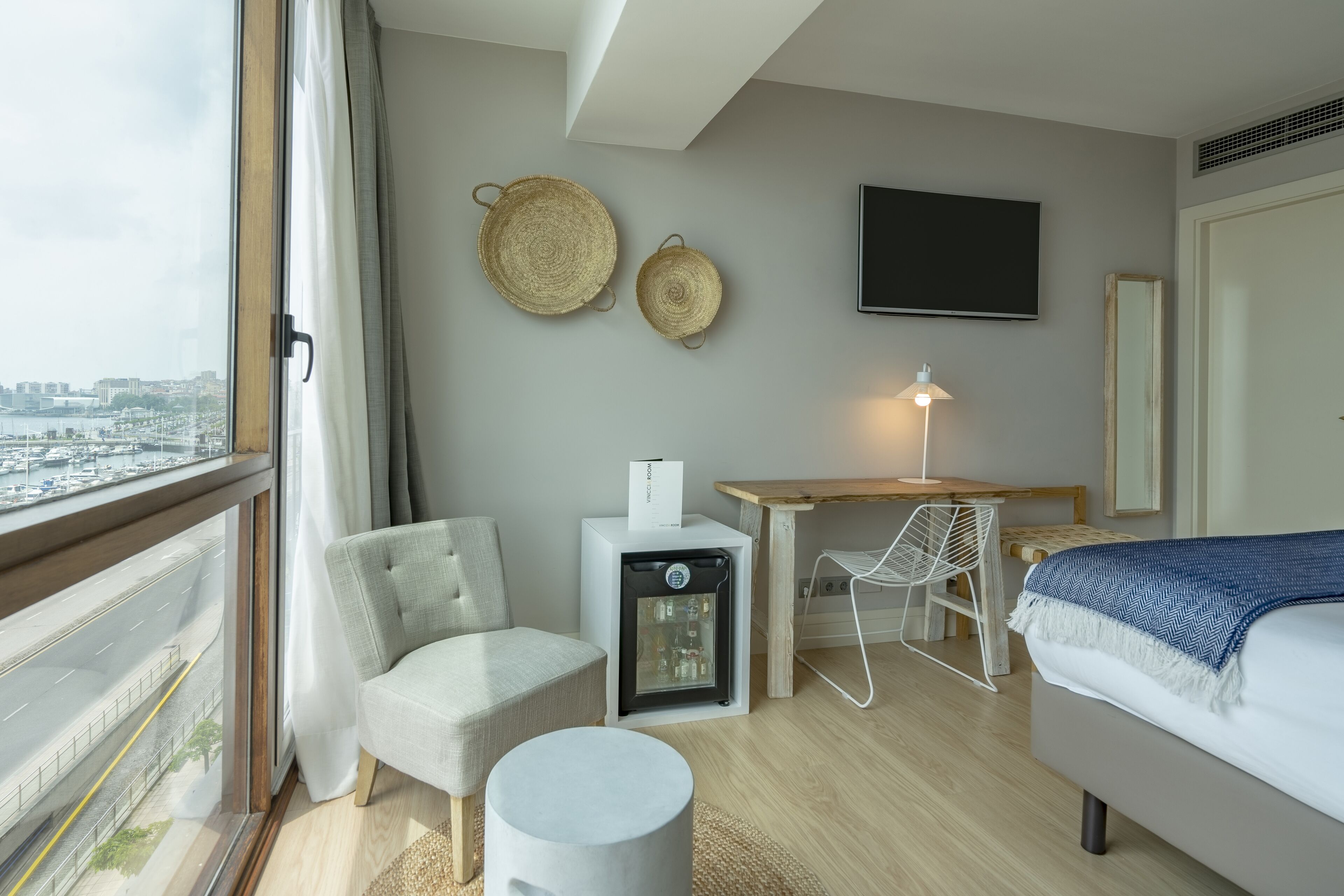 premium bedding, down duvets, minibar, in-room safe