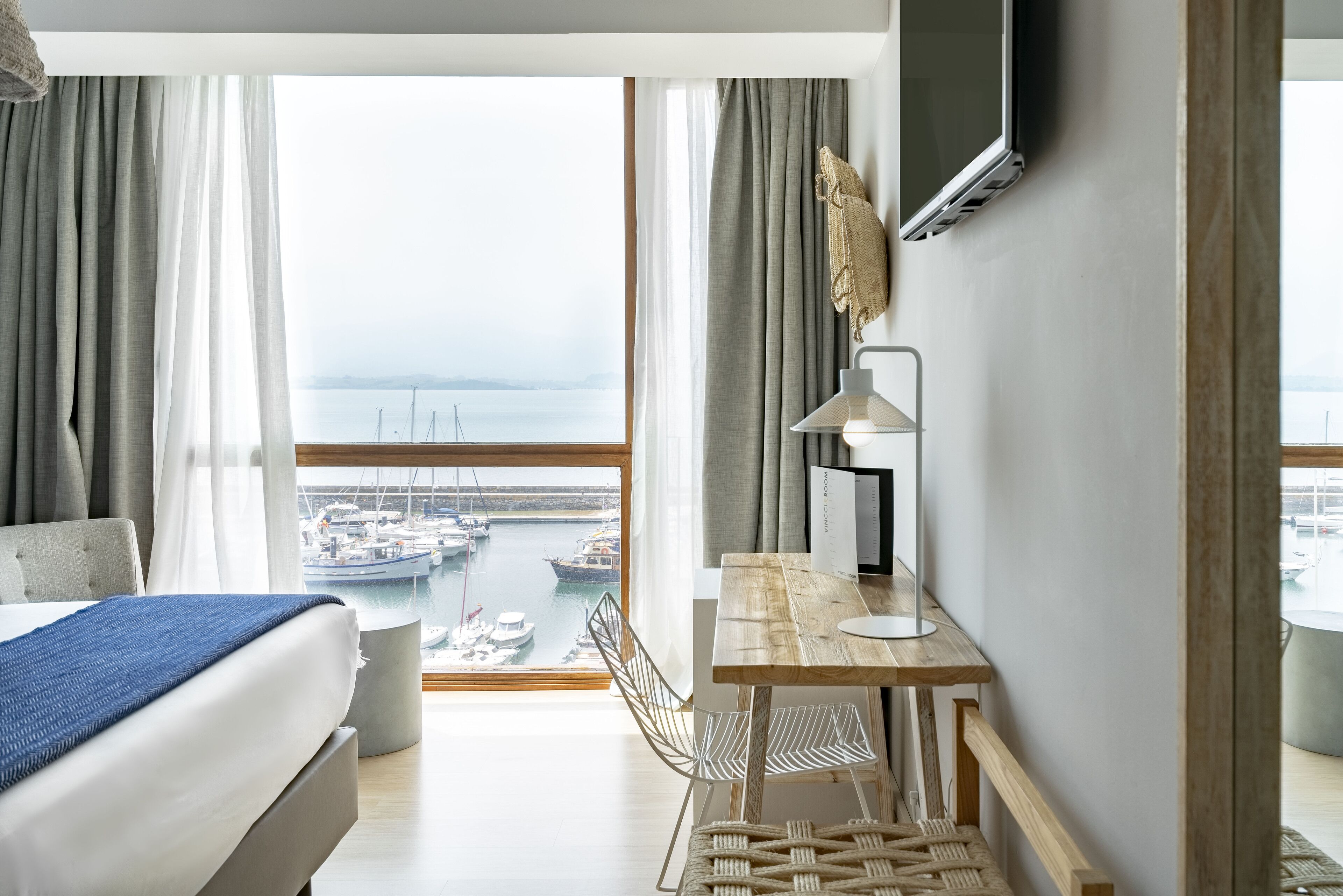 premium bedding, down duvets, minibar, in-room safe