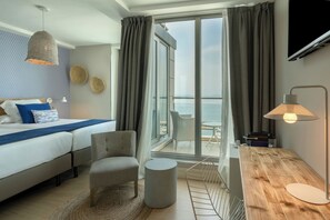 Premium bedding, down comforters, minibar, in-room safe - Hotel Vincci Puertochico (Santander)