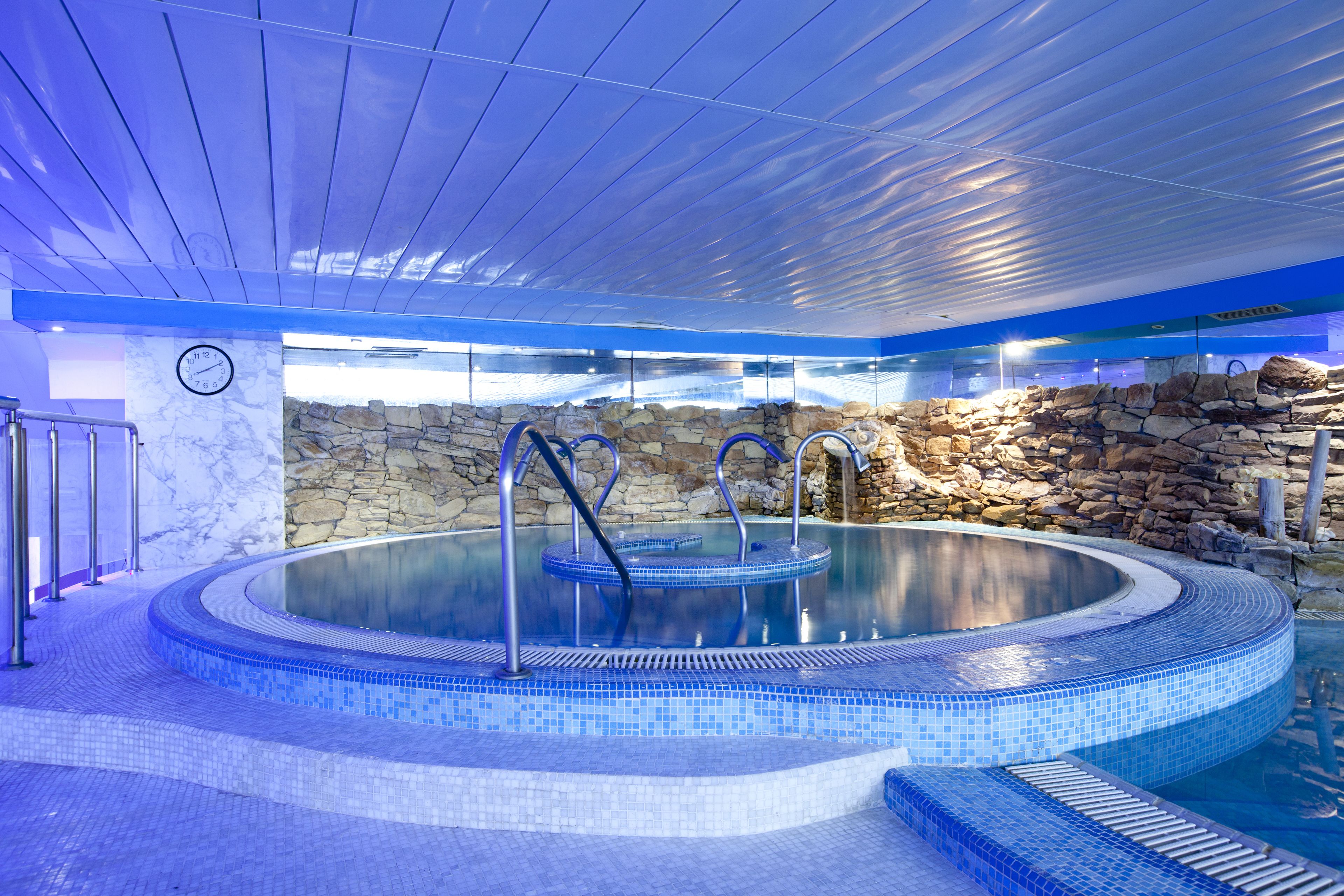 Salle de soins pour les couples, sauna, spa, bain turc/hammam