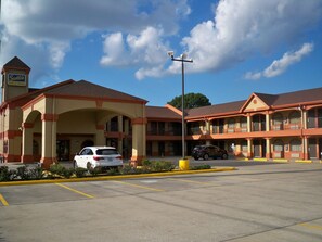 Front of property - Scottish Inn & Suites (Beaumont)