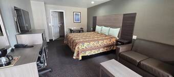 Scottish Inn & Suites