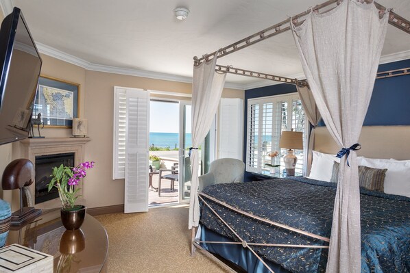Ocean View/Patio | Premium bedding, pillowtop beds, desk, laptop workspace - Blue Dolphin Inn (Cambria)