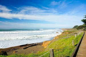 Una playa cerca, toallas de playa