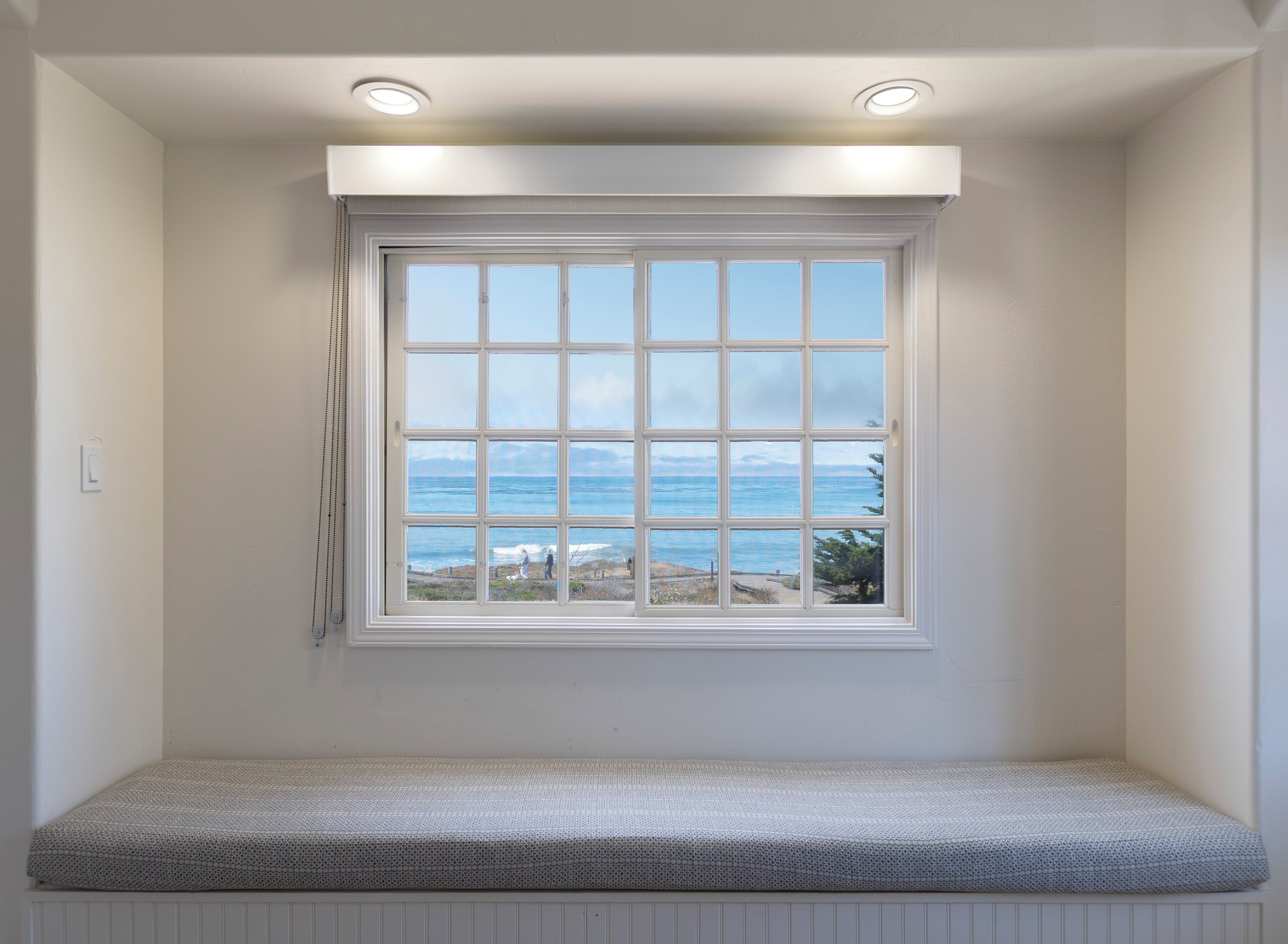 deluxe room, 1 king bed, fireplace, ocean view | premium bedding, pillow-top beds, iron/ironing board, free wifi