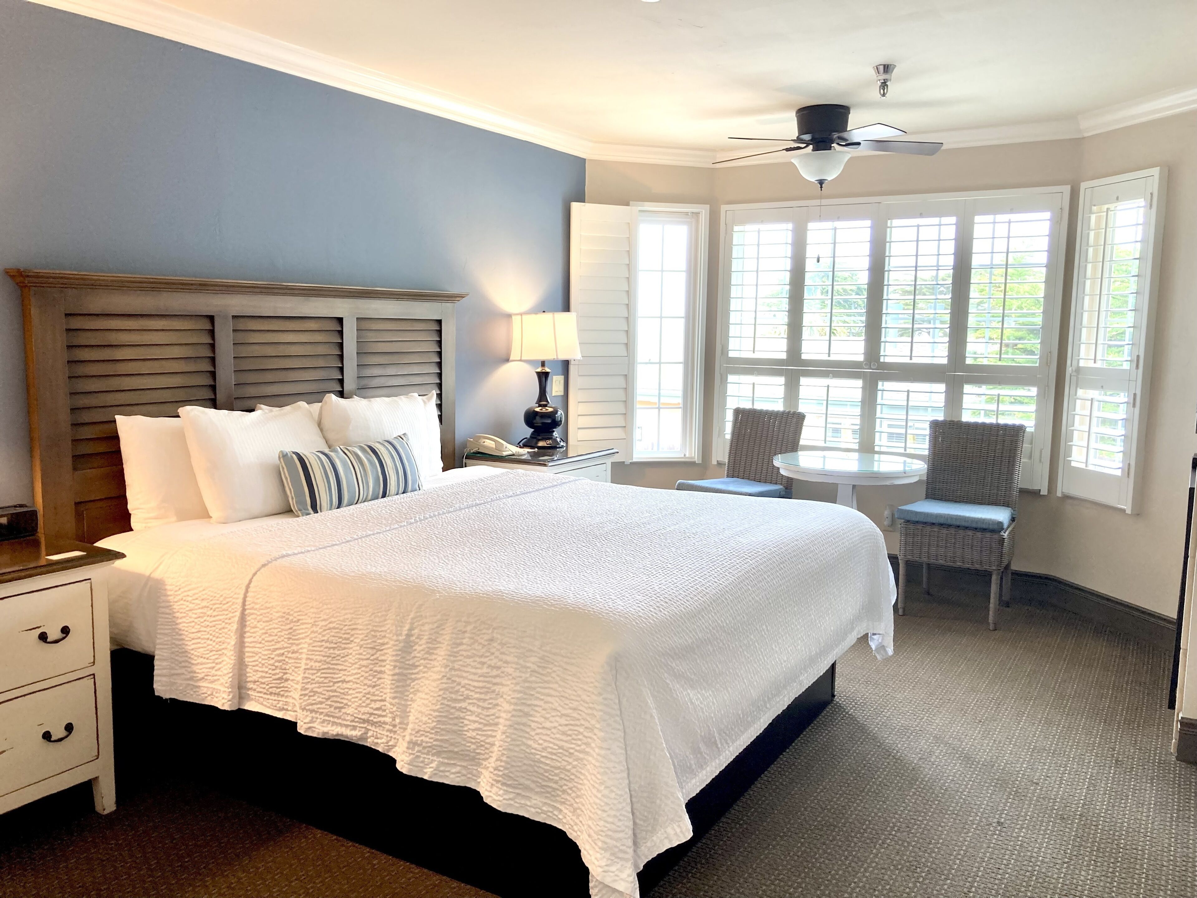 deluxe room, 1 king bed | premium bedding, iron/ironing board, free wifi, bed sheets