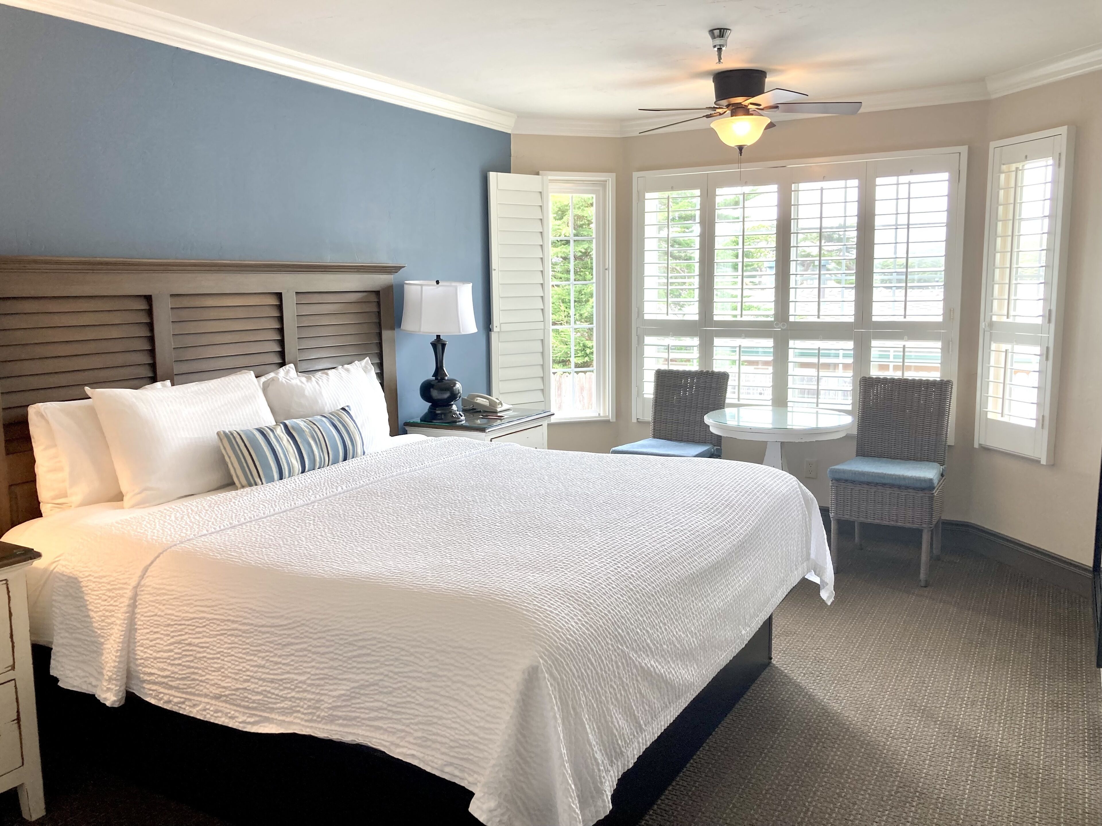 deluxe room, 1 king bed | premium bedding, iron/ironing board, free wifi, bed sheets