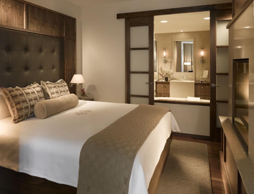Portland Harbor Hotel by null