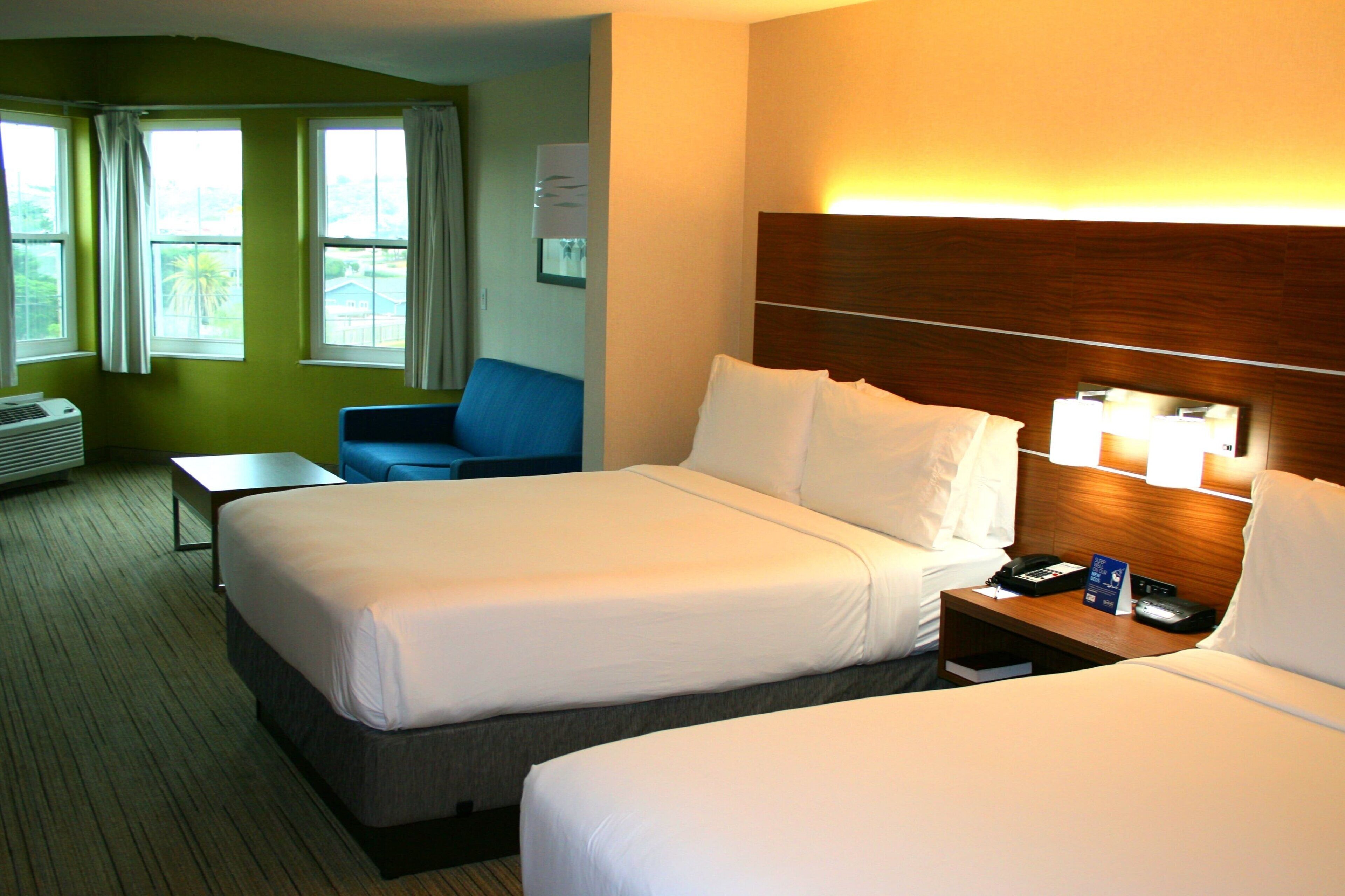 Holiday Inn Express Hotel & Suites Marina - State Beach Area, an IHG Hotel