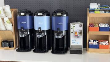 Petit déjeuner buffet compris