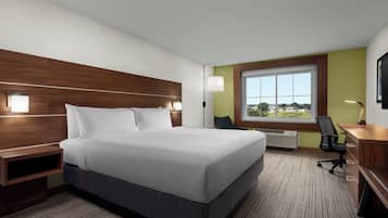 Standard Room, 1 King Bed | Hypo-allergenic bedding available, in-room safe, desk, laptop workspace