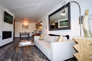 1 bedroom, hypo-allergenic bedding, in-room safe, laptop workspace