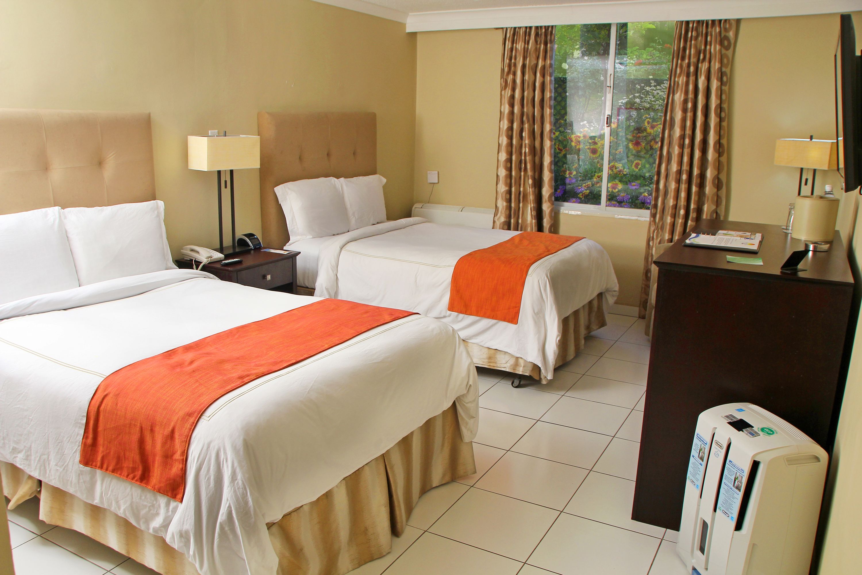 Brickell Bay Beach Club - Adults Only