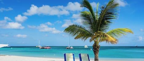 Plage à proximité, sable blanc, navette gratuite vers la plage
