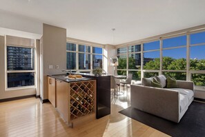 Suíte premier, 1 quarto (Residences) | Lençóis italianos Frette, roupas de cama premium, edredons de pluma