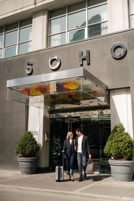 Soho Hotel Toronto - Image 2