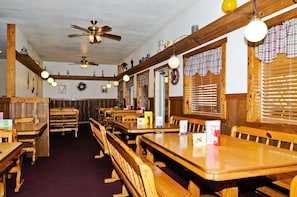 Frühstück, Mittagessen, Abendessen, amerikanische Küche