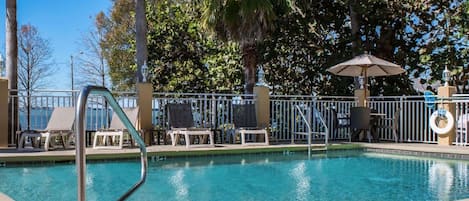Outdoor pool, sun loungers