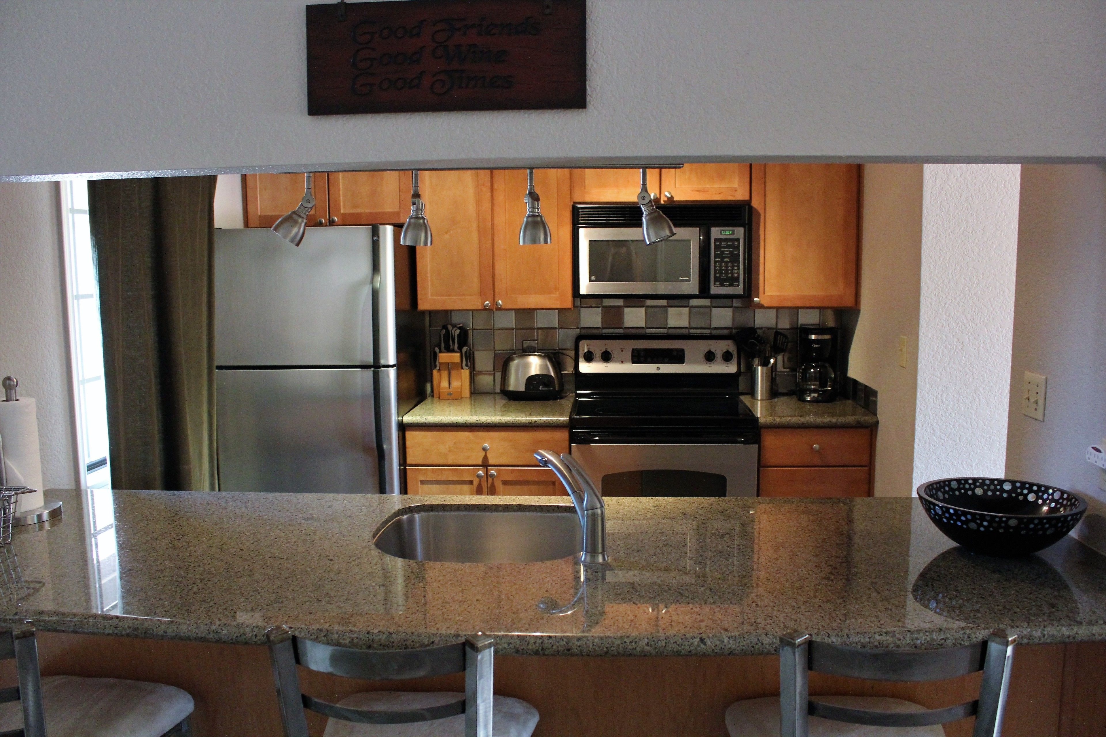 fridge, microwave, coffee/tea maker, reusable coffee/tea filters