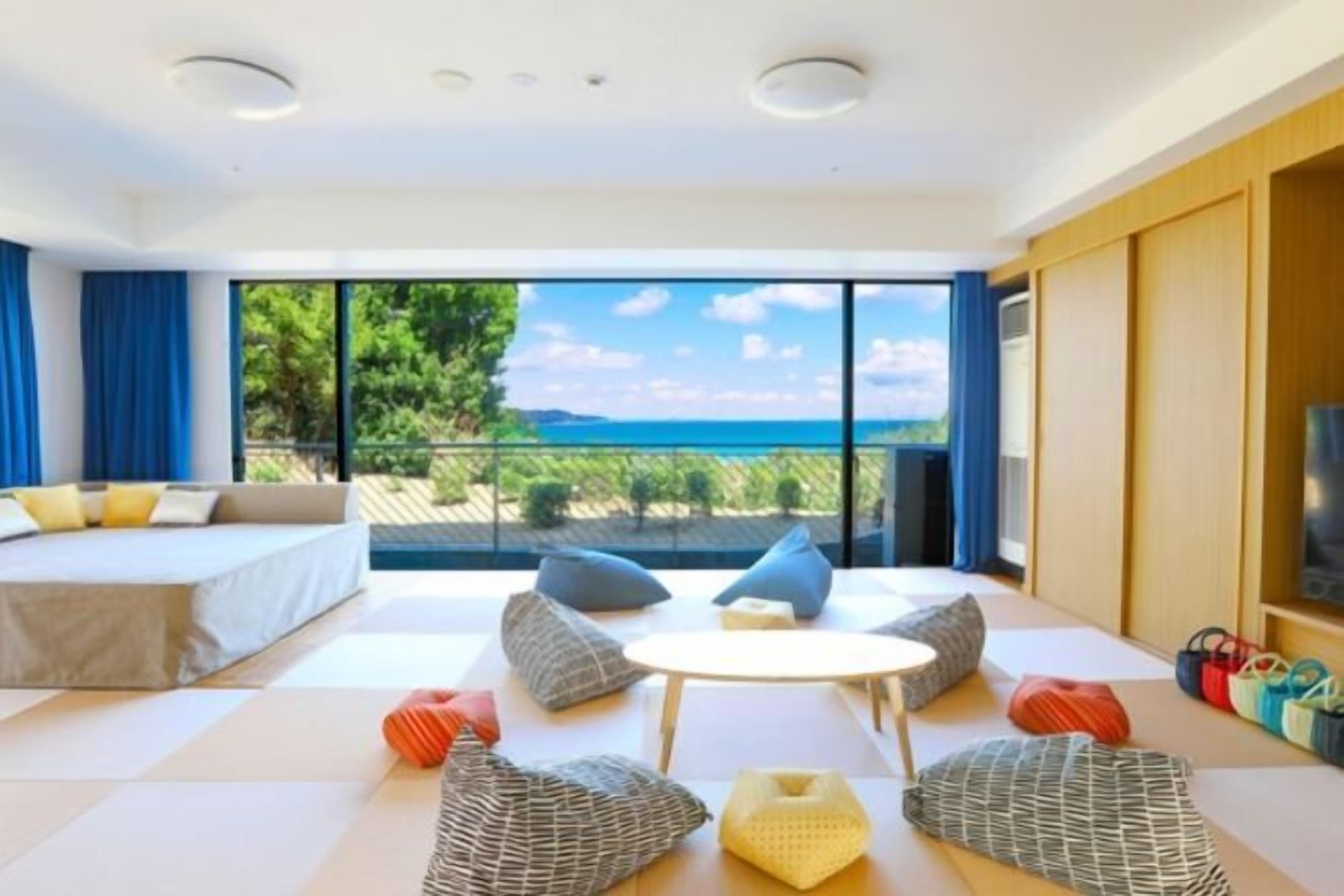 Living area | Flat-screen TV