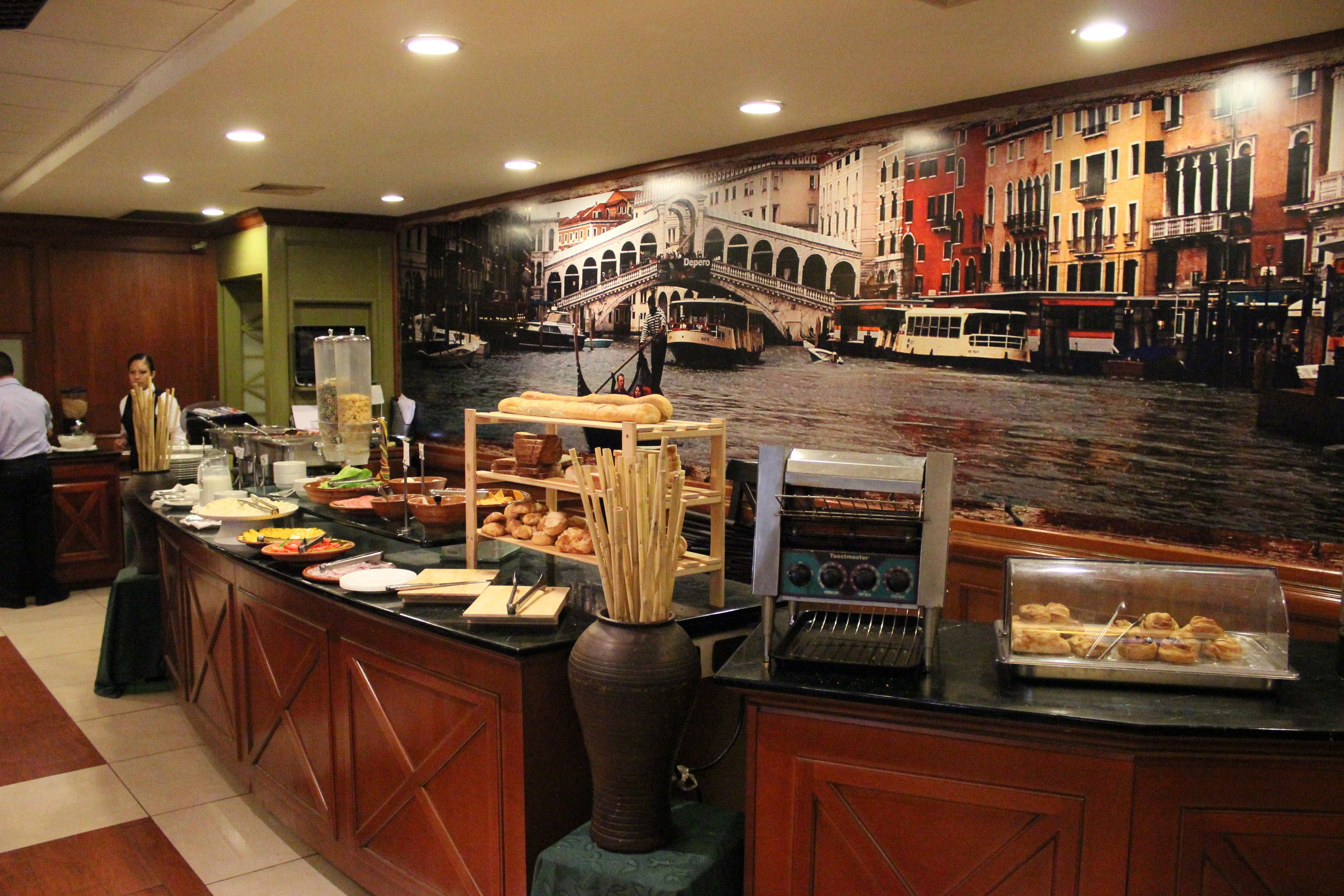 free buffet breakfast