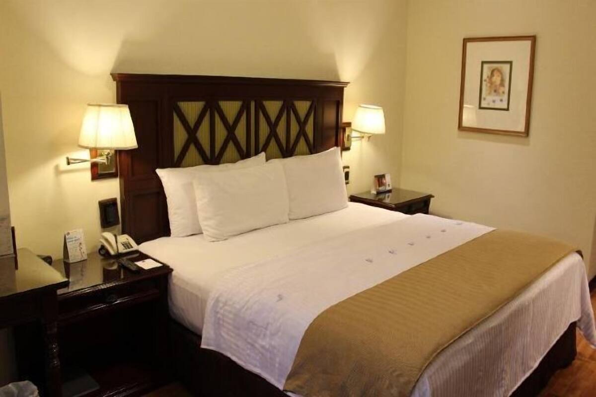 In-room safe, desk, iron/ironing board, free WiFi