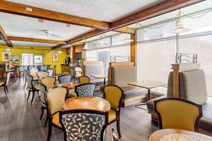 Free daily full breakfast 