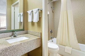 Double Room, 2 Double Beds, Non Smoking | Desk, iron/ironing board, free cribs/infant beds, rollaway beds - Quality Inn Alachua - Gainesville Area (Alachua)