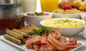Frokostbuffé hver dag (mot et tillegg)