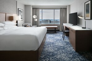 Surmatelas, coffres-forts dans les chambres, bureau