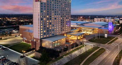 Sheraton Overland Park Hotel at the Convention Center