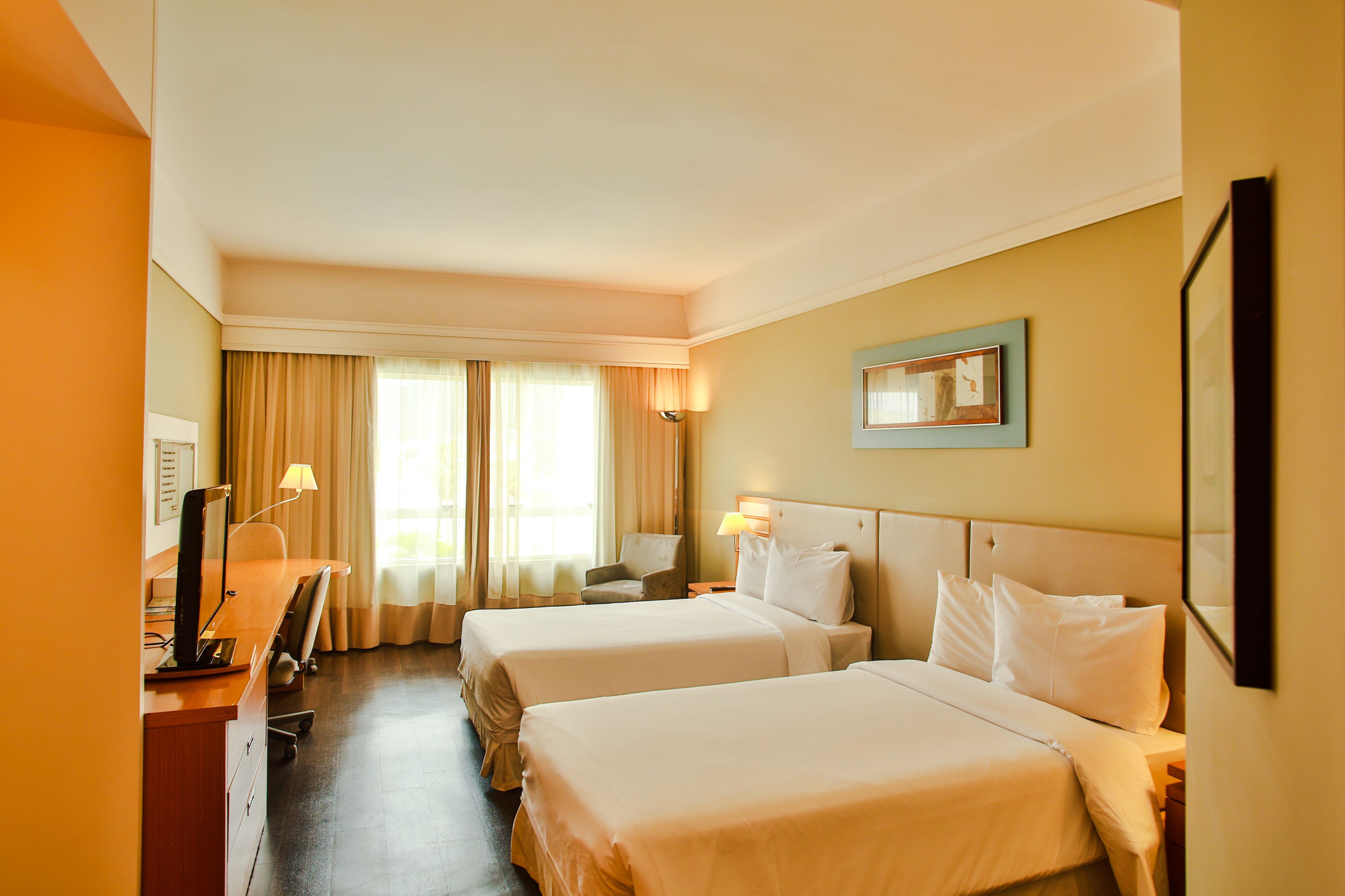 superior single room, 2 single beds | minibar, in-room safe, desk, laptop workspace