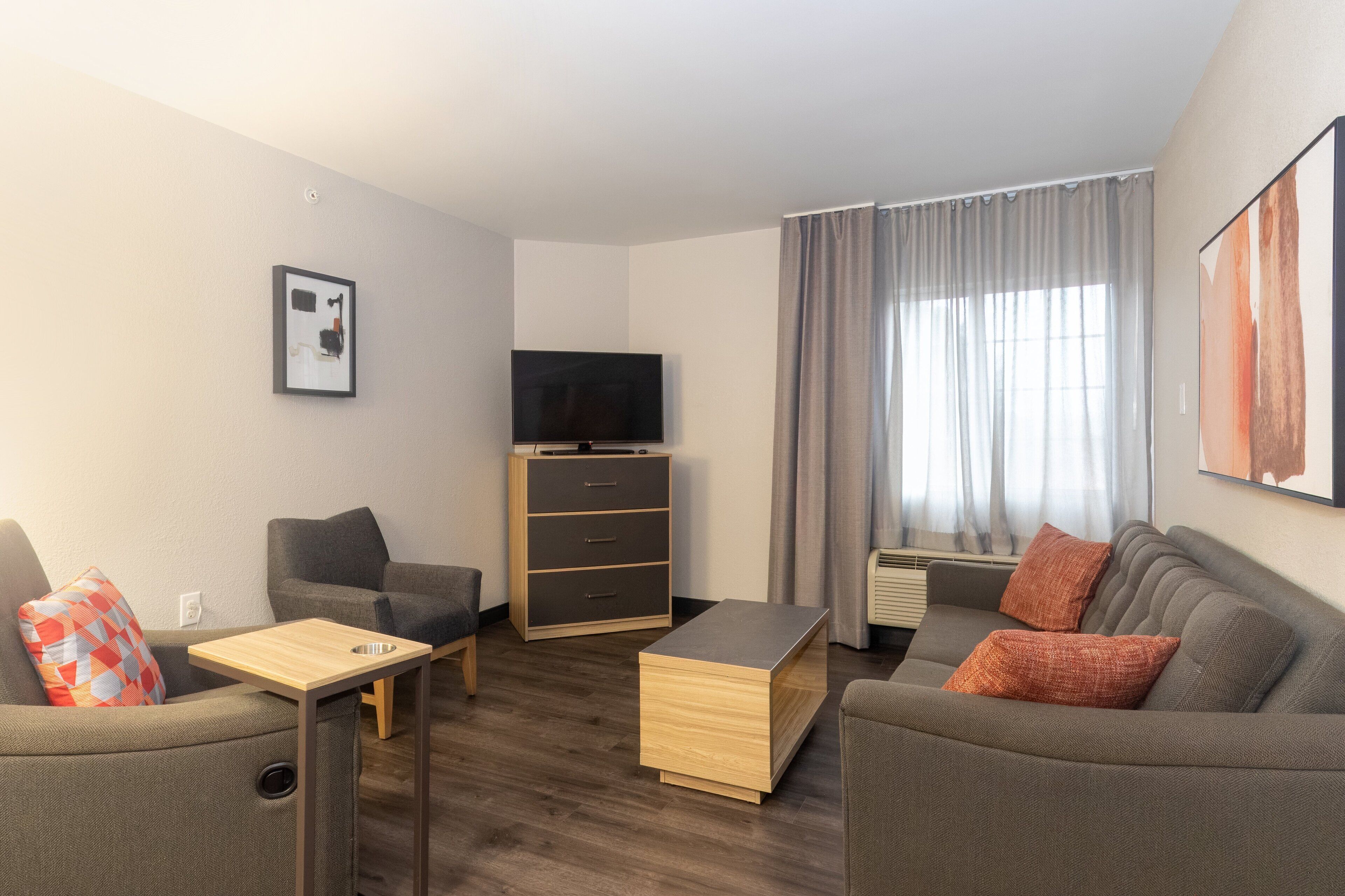 1 bedroom, premium bedding, individually furnished, desk