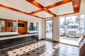 Reception - Motel 6 Bell Gardens, CA - Los Angeles (Bell Gardens)