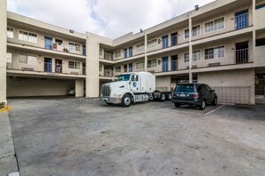 Exterior - Motel 6 Bell Gardens, CA - Los Angeles (Bell Gardens)