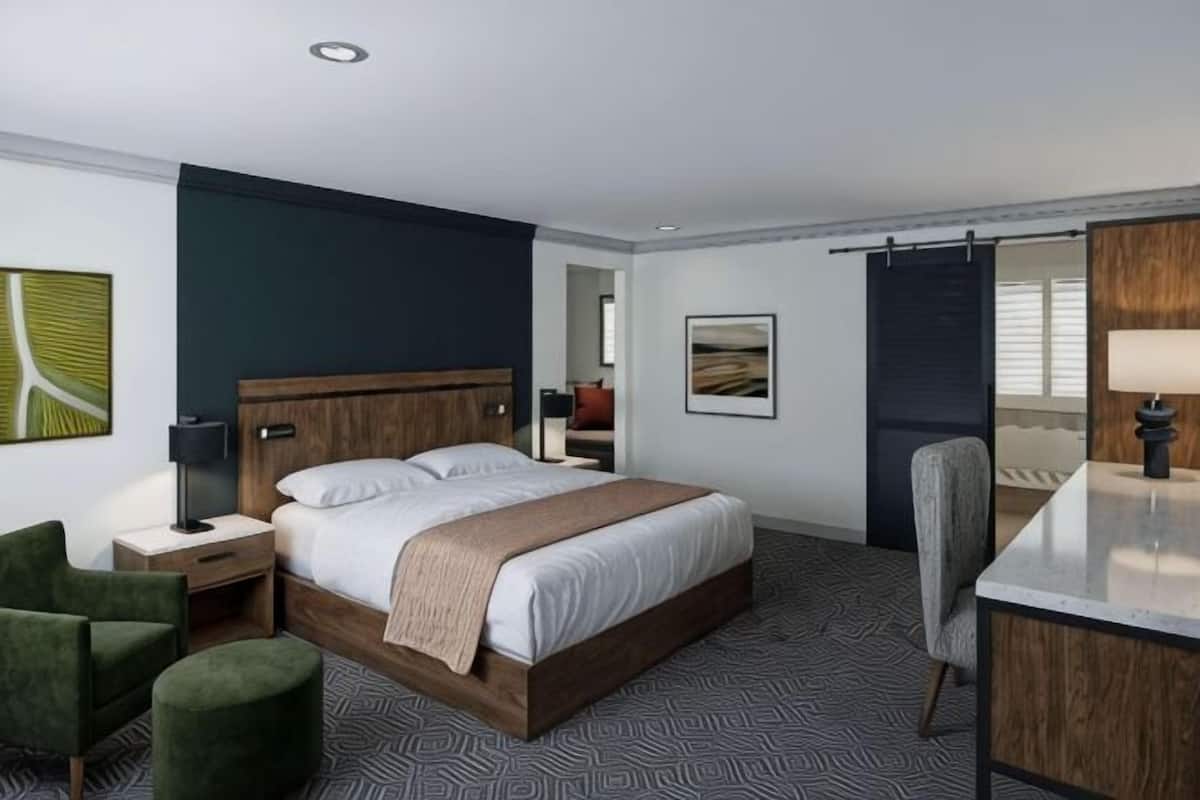 In-room safe, desk, iron/ironing board (on request), free WiFi