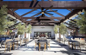 Courtyard - The Hadsten Solvang, Tapestry Collection by Hilton (Solvang)